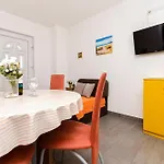 Sunny Corner *