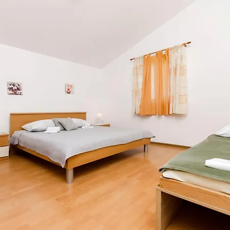 Apartamento Sunny Corner Tribalj