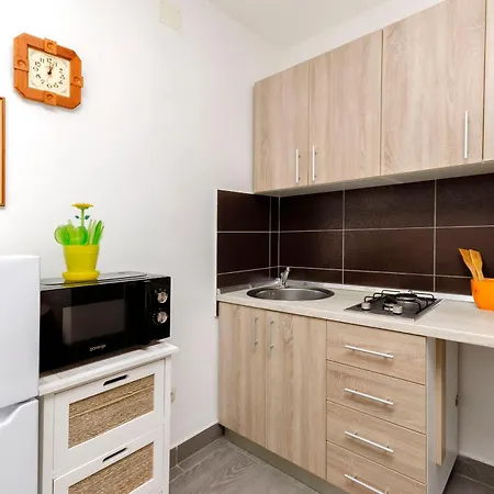 Sunny Corner * Tribalj