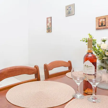 Sunny Corner Apartamento *