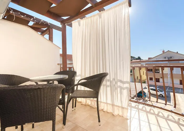 Sunny Corner * Tribunj (Sibenik-Knin)