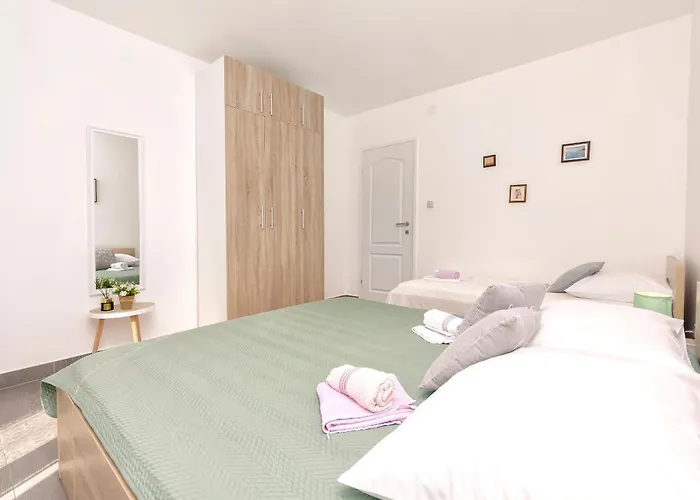 Sunny Corner 아파트