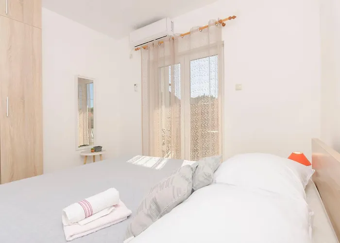 Sunny Corner Appartement Tribalj