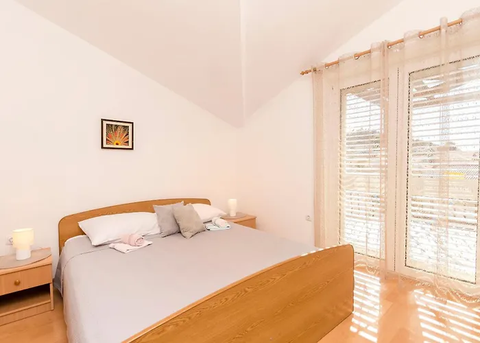 Sunny Corner * Tribunj (Sibenik-Knin)