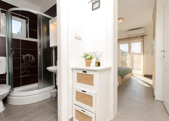 Sunny Corner Appartement *